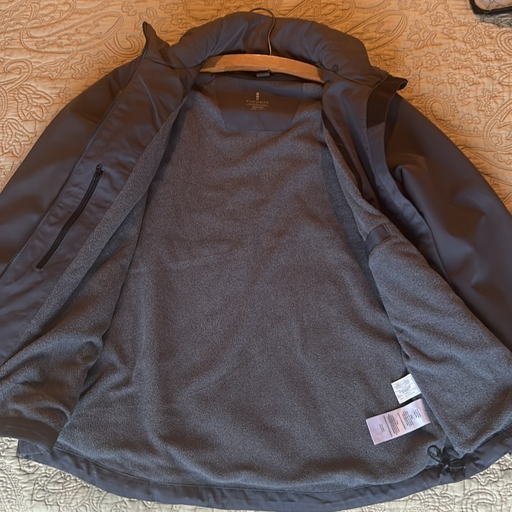 “Elevate” warm coat - Picture 7 of 15